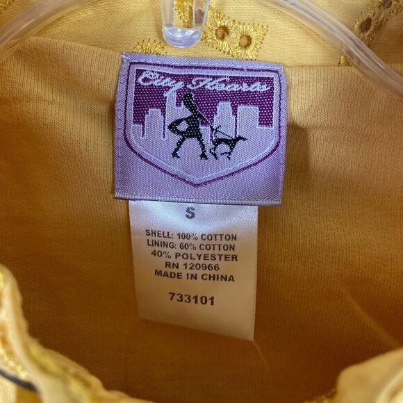 NWT City Hearts Yellow Floral Embroidered Eyelet Zip Up Vest Jacket Size S - Picture 4 of 7